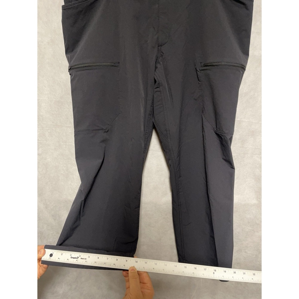 Duluth Pants Men's 42X30 Gray Cargo Straight Flexpedition Hiking Workwear Hybrid - Picture 4 of 11